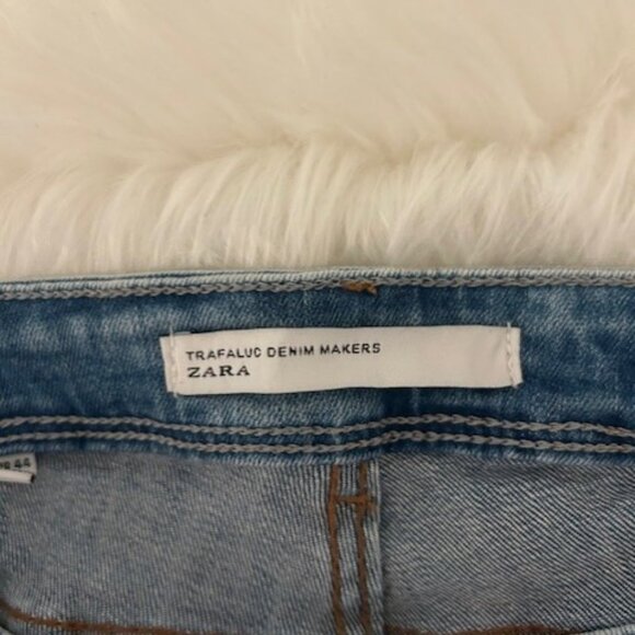 Zara Skinny Stretch Distressed Ankle Jeans Size 12 NEW NEVER WORN - Picture 3 of 4